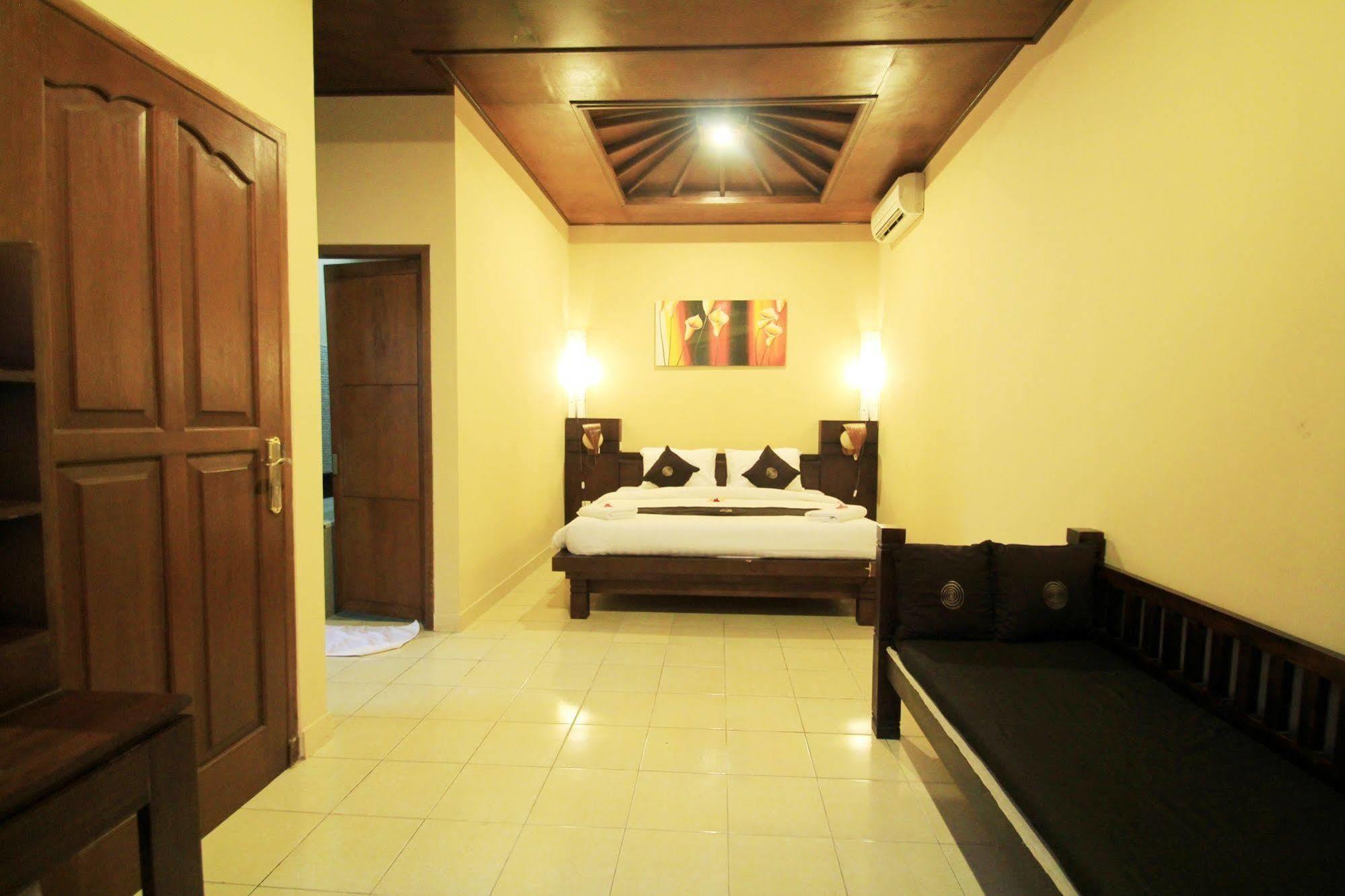 קוטה לומבוק Taman Sari Cottages מראה חיצוני תמונה