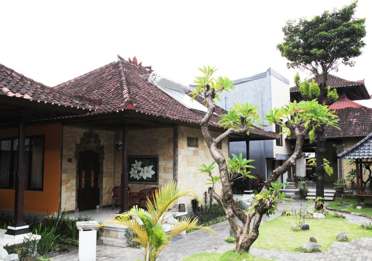 קוטה לומבוק Taman Sari Cottages מראה חיצוני תמונה